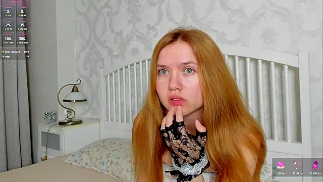 Snapshot of Eva__Lewis chatting on June 17, 2026, 4:39 pm Eva Lewis online show from June 17, 2026, 4:39 pm