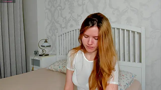 Snapshot of Eva__Lewis chatting on June 5, 2026, 6:52 am Eva Lewis online show from June 5, 2026, 6:52 am