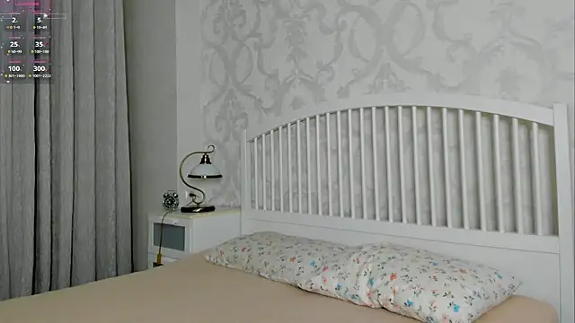 Snapshot of Eva__Lewis chatting on June 10, 2026, 4:46 am Eva Lewis online show from June 10, 2026, 4:46 am