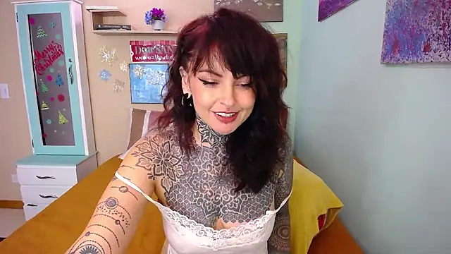 LolaRouse online show from December 26, 2024, 9:47 pm