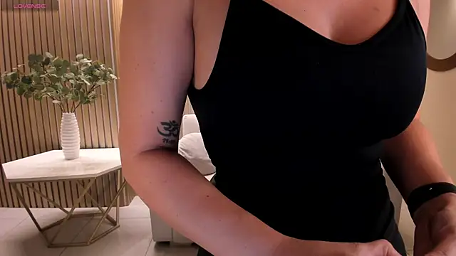 AbbyDalton online show from June 19, 2026, 8:03 pm