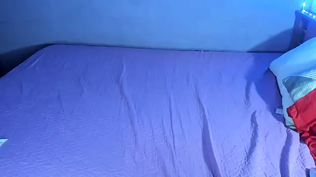 Snapshot of LunaDeCristall chatting on March 16, 2026, 4:42 am LunaDeCristall online show from March 16, 2026, 4:42 am