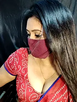 Snapshot of Monalisha_G chatting on May 3, 2026, 6:44 pm Monalisha G online show from May 3, 2026, 6:44 pm