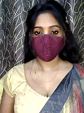 Snapshot of Monalisha_G chatting on June 3, 2026, 6:45 pm Monalisha G online show from June 3, 2026, 6:45 pm