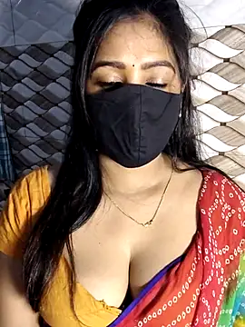 Snapshot of Monalisha_G chatting on July 5, 2026, 5:42 pm Monalisha G online show from July 5, 2026, 5:42 pm