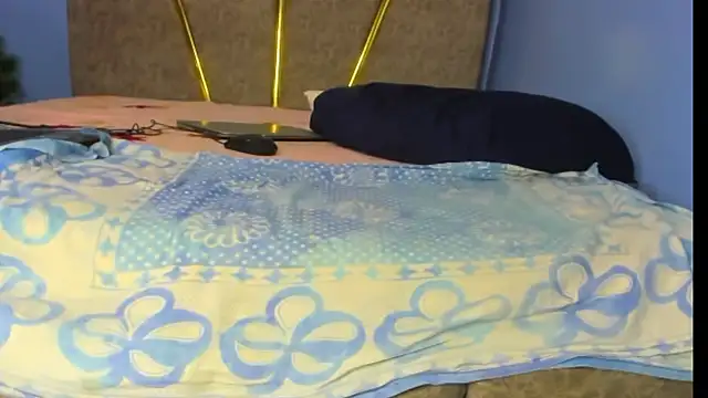 Pretty Shall online show from October 20, 2025, 3:52 am