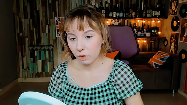 Snapshot of JasmineMilko chatting on October 10, 2025, 5:08 am JasmineMilko online show from October 10, 2025, 5:08 am