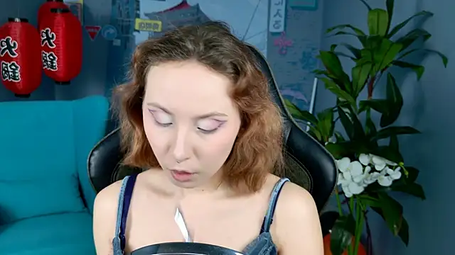 Snapshot of JasmineMilko chatting on November 18, 2025, 5:11 am JasmineMilko online show from November 18, 2025, 5:11 am