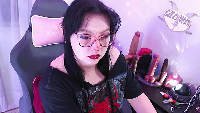 Snapshot of LiloMoon69 chatting on May 3, 2026, 8:08 am LiloMoon69 online show from May 3, 2026, 8:08 am
