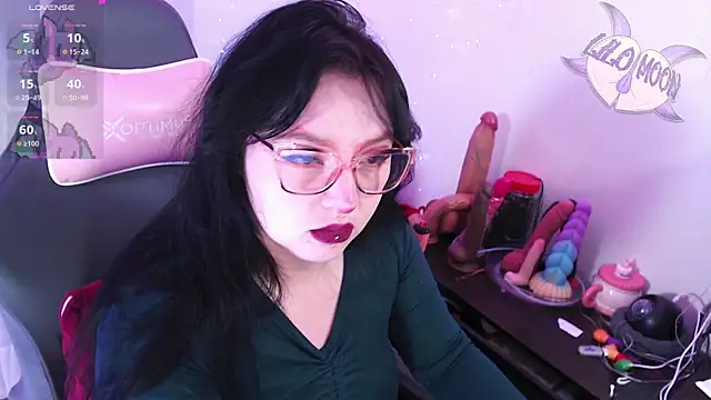 Snapshot of LiloMoon69 chatting on May 2, 2026, 3:12 am LiloMoon69 online show from May 2, 2026, 3:12 am