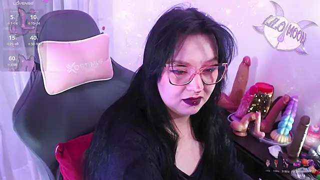 Snapshot of LiloMoon69 chatting on April 28, 2026, 1:26 am LiloMoon69 online show from April 28, 2026, 1:26 am