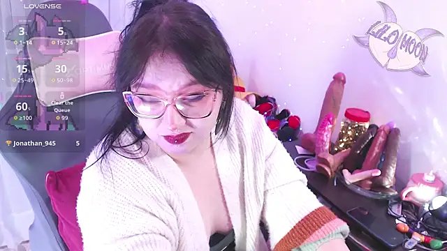 Snapshot of LiloMoon69 chatting on April 20, 2026, 12:57 am LiloMoon69 online show from April 20, 2026, 12:57 am