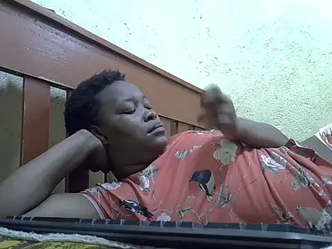 sexyblackya online show from May 1, 2026, 4:39 am