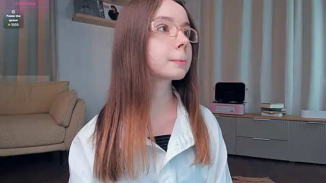 DominikaElis online show from April 30, 2026, 8:57 pm