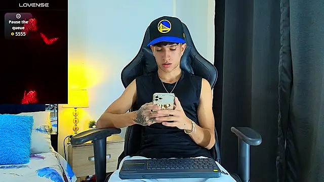  CamiloBass online show from June 23, 2026, 1:25 am