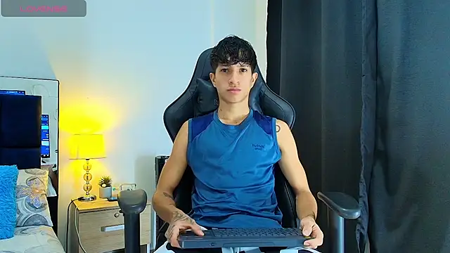  CamiloBass online show from July 12, 2026, 12:33 am