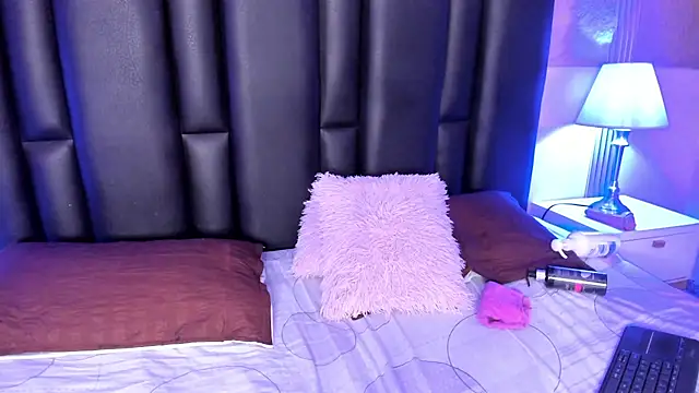 Snapshot of Milf_meli chatting on March 13, 2026, 7:52 pm Milf meli online show from March 13, 2026, 7:52 pm