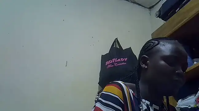 Snapshot of pretty_vivy chatting on March 2, 2025, 5:41 pm pretty vivy online show from March 2, 2025, 5:41 pm