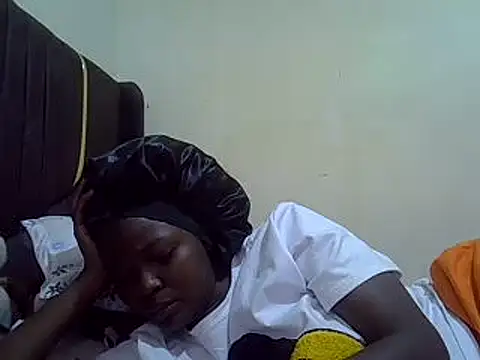 Snapshot of pretty_vivy chatting on February 22, 2025, 5:34 am pretty vivy online show from February 22, 2025, 5:34 am