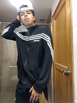 Snapshot of JoanG10 chatting on November 6, 2025, 6:01 pm JoanG10 online show from November 6, 2025, 6:01 pm