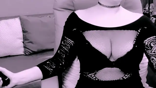 ChantalLion online show from October 30, 2025, 5:10 pm