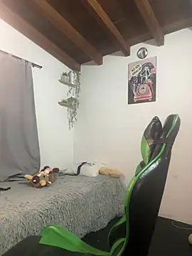 Snapshot of Valentino_Xander chatting on February 8, 2026, 11:35 pm Valentino Xander online show from February 8, 2026, 11:35 pm