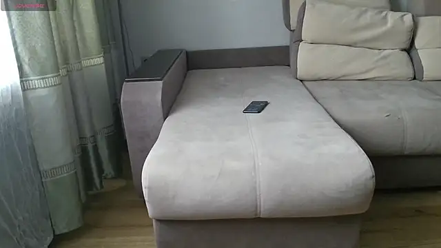 MilaaMilaa online show from October 6, 2025, 4:02 am