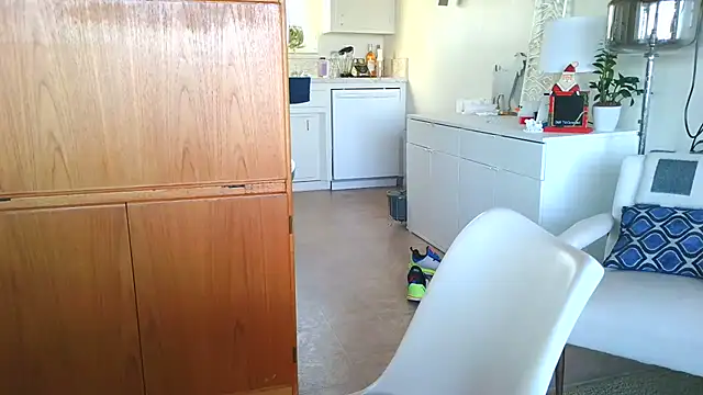 Snapshot of costanza7070 chatting on December 2, 2025, 4:19 pm costanza7070 online show from December 2, 2025, 4:19 pm