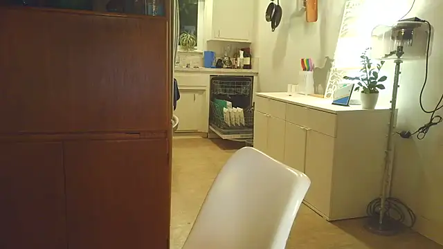 Snapshot of costanza7070 chatting on February 6, 2026, 5:14 am costanza7070 online show from February 6, 2026, 5:14 am