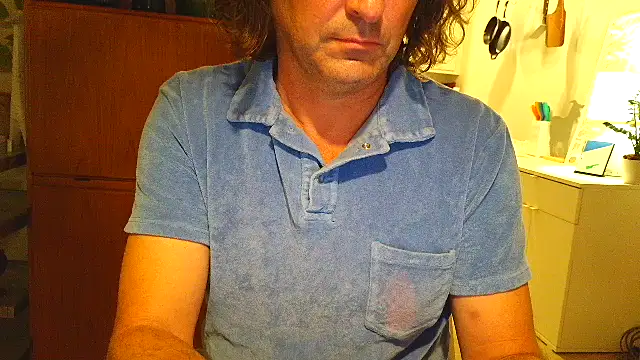 Snapshot of costanza7070 chatting on February 15, 2026, 2:12 am costanza7070 online show from February 15, 2026, 2:12 am