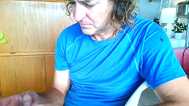 Snapshot of costanza7070 chatting on October 14, 2025, 9:25 pm costanza7070 online show from October 14, 2025, 9:25 pm