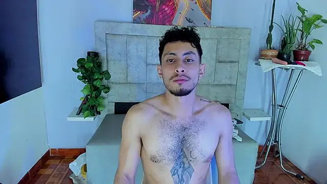 Snapshot of Piggy_Eddy chatting on October 17, 2025, 8:10 pm Piggy Eddy online show from October 17, 2025, 8:10 pm