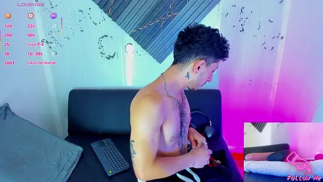 Snapshot of Piggy_Eddy chatting on November 23, 2025, 12:20 am Piggy Eddy online show from November 23, 2025, 12:20 am