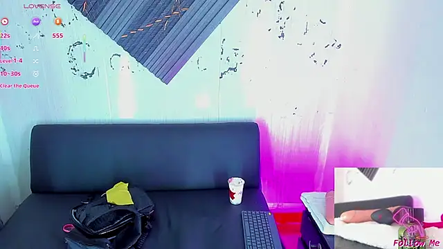 Snapshot of Piggy_Eddy chatting on November 24, 2025, 8:42 pm Piggy Eddy online show from November 24, 2025, 8:42 pm