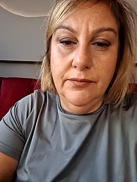 Snapshot of Mara-24 chatting on November 7, 2025, 12:42 pm Mara-24 online show from November 7, 2025, 12:42 pm