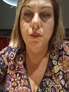 Snapshot of Mara-24 chatting on December 3, 2025, 7:46 pm Mara-24 online show from December 3, 2025, 7:46 pm