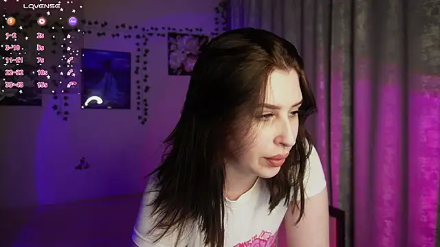 Snapshot of Alice___Rose chatting on June 10, 2026, 6:53 pm Alice Rose online show from June 10, 2026, 6:53 pm