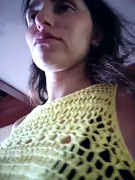Izabella Bella online show from May 4, 2026, 9:23 am