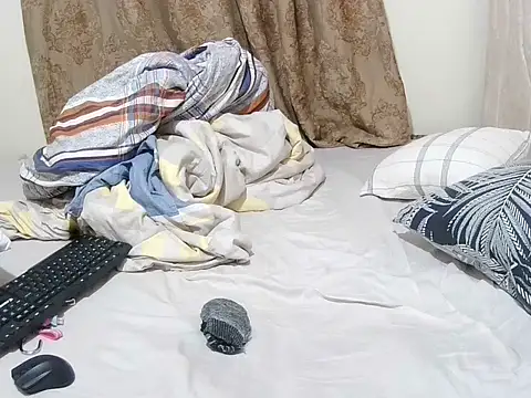 slender sweet online show from November 30, 2025, 6:52 pm