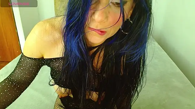 Alettalovee online show from May 3, 2026, 2:42 pm