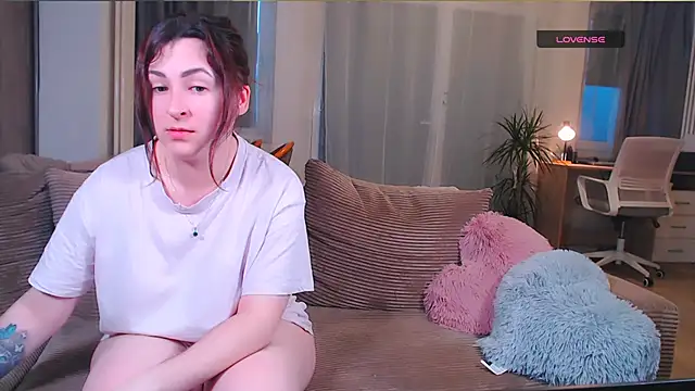 Caroline1995 online show from March 19, 2026, 5:24 pm