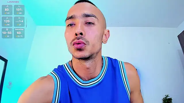 Snapshot of steven_hott8 chatting on November 16, 2025, 8:35 pm steven hott8 online show from November 16, 2025, 8:35 pm