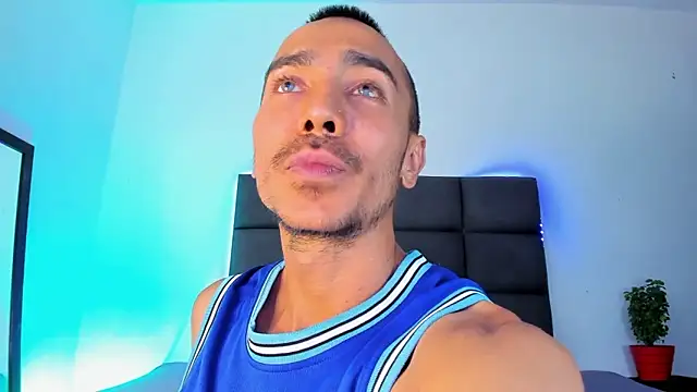 steven hott8 online show from November 2, 2025, 6:46 pm