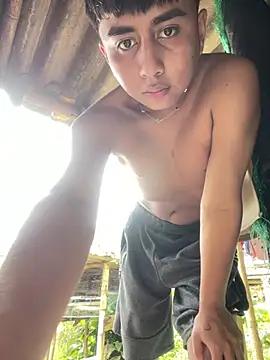 Snapshot of FlpGmz chatting on February 27, 2026, 6:52 pm FlpGmz online show from February 27, 2026, 6:52 pm