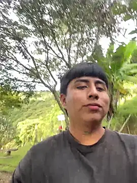 Snapshot of FlpGmz chatting on March 19, 2026, 10:10 pm FlpGmz online show from March 19, 2026, 10:10 pm