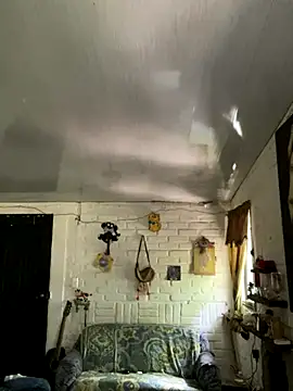 Snapshot of FlpGmz chatting on September 25, 2025, 6:14 pm FlpGmz online show from September 25, 2025, 6:14 pm