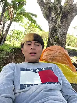 Snapshot of FlpGmz chatting on October 27, 2025, 9:16 pm FlpGmz online show from October 27, 2025, 9:16 pm