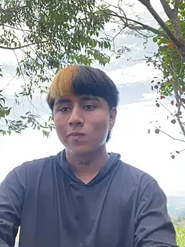 Snapshot of FlpGmz chatting on September 27, 2025, 6:03 pm FlpGmz online show from September 27, 2025, 6:03 pm