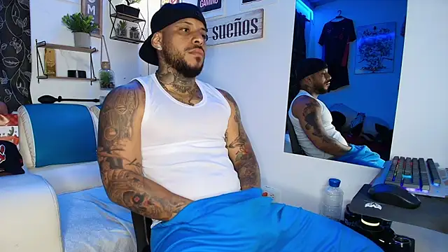 Leenar Key online show from September 23, 2025, 10:44 am