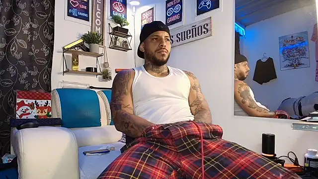 Leenar Key online show from October 3, 2025, 2:18 pm